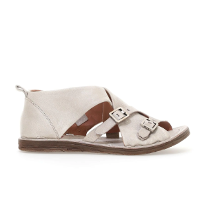 Airstep - Flad sandal i r�hvid med remme og sp�nder