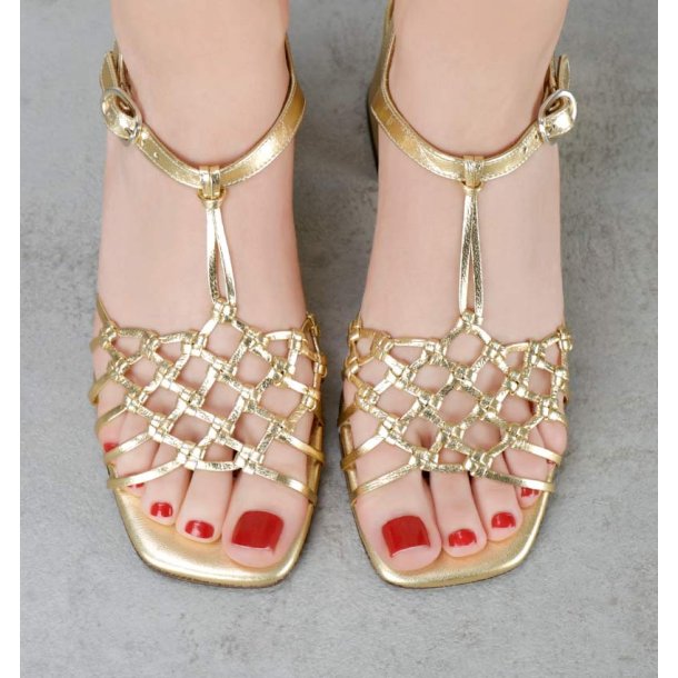 Cie Mihara - Sandal i flettet guld med blokhl i strib - Lantes 