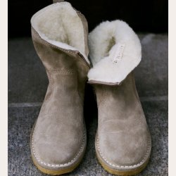 Billi Bi - Stvlette i sand ruskind med uldfoer - T6958