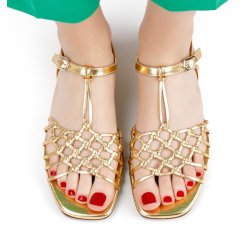 Chie Mihara - Flad guldsandal i hndflettet skind - Tante